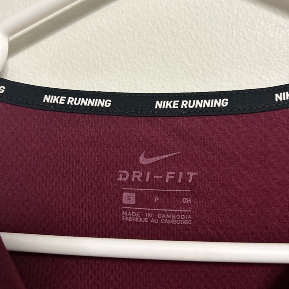 Nike Running Magenta Dri Fit T-Shirt - Picture 3 of 3